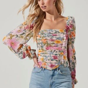 ASTR the Label Tonina Floral Puff Sleeve Top